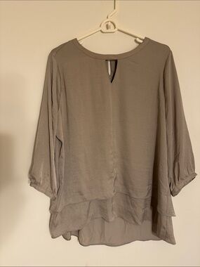 Chico's Layered Keyhole Blouse in Taupe Gray